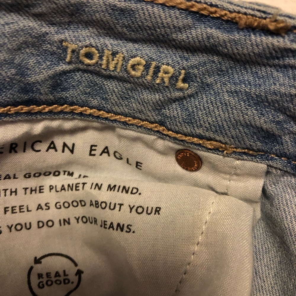 American Eagle Tom Girl Jeans. - Picture 4 of 5